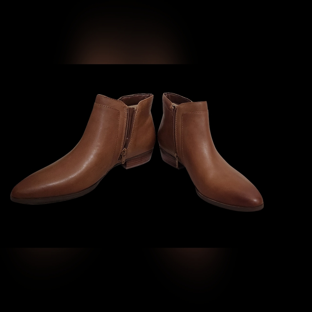 Naturalizer Tan Ankle Boots
